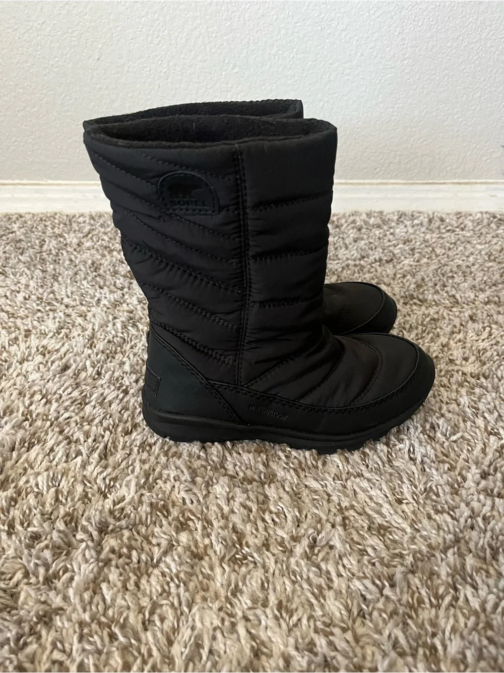Sorel Black Quilted Slip-On Winter Boots in Black Children Size 11 NWOT